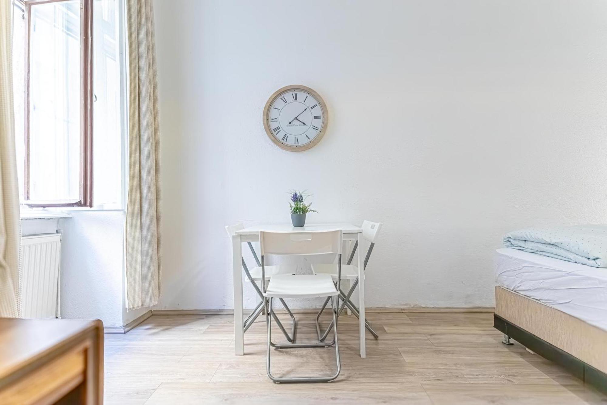 Chic Apartment- Suitable For Longstays Near Matzleinsforferplatz Vídeň Exteriér fotografie